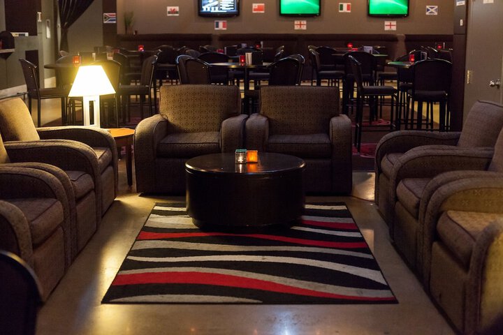 Lounge 70 of 85