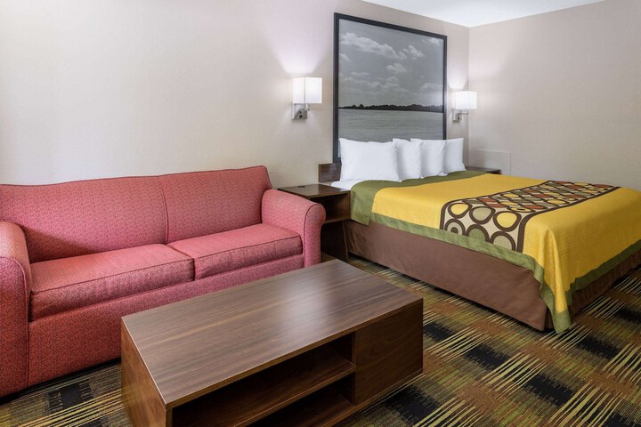 Room 18 of 21