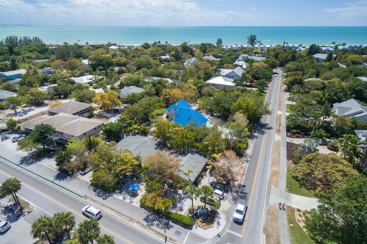 Tarpon Tale Inn