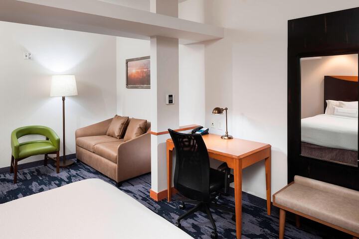 Room 17 of 30