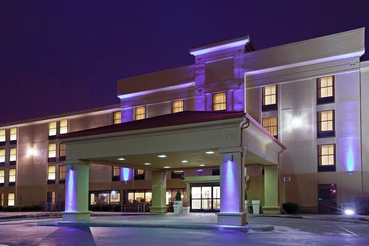 Hotel 8 of 63