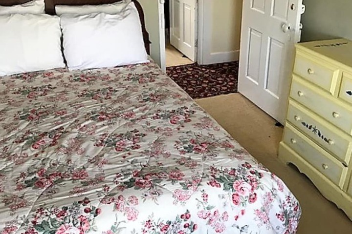 Room 12 of 23