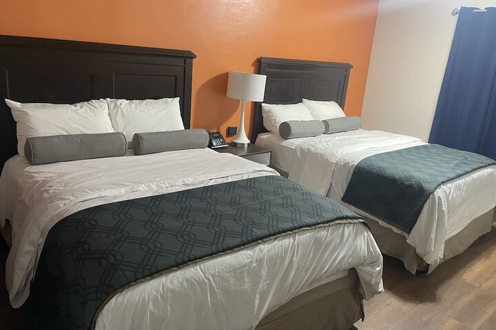 Room 10 of 20