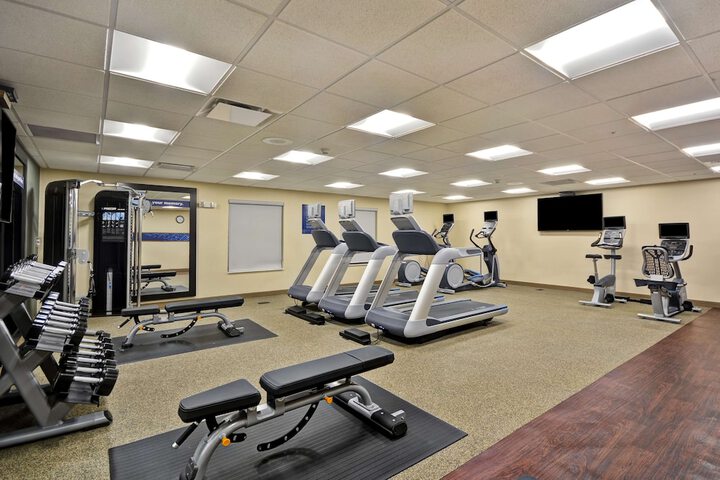 Hampton Inn & Suites Detroit / Warren