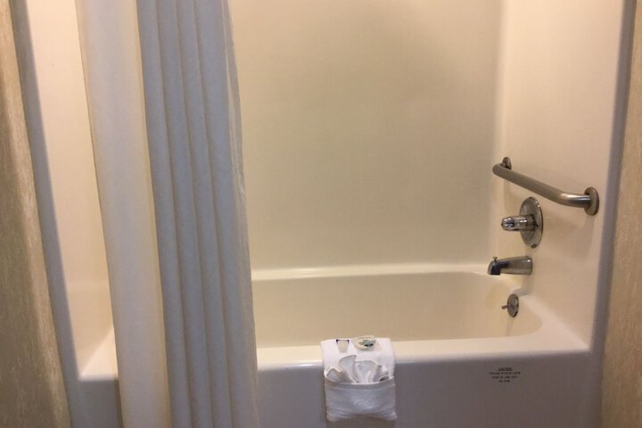 Room 21 of 35