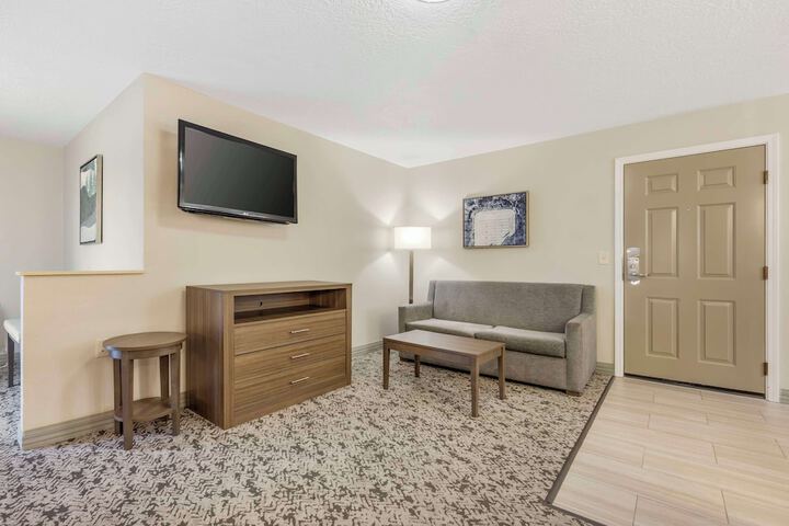 Best Western Plus Grand Manor Inn