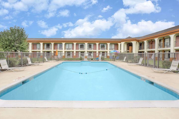 Pool 2 of 11