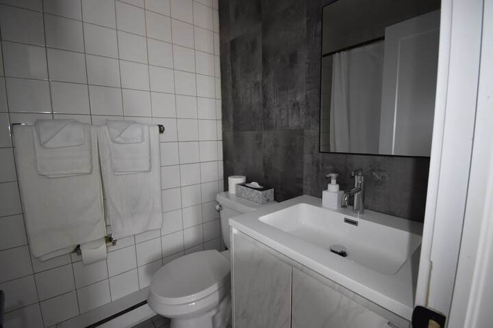 Room 29 of 33
