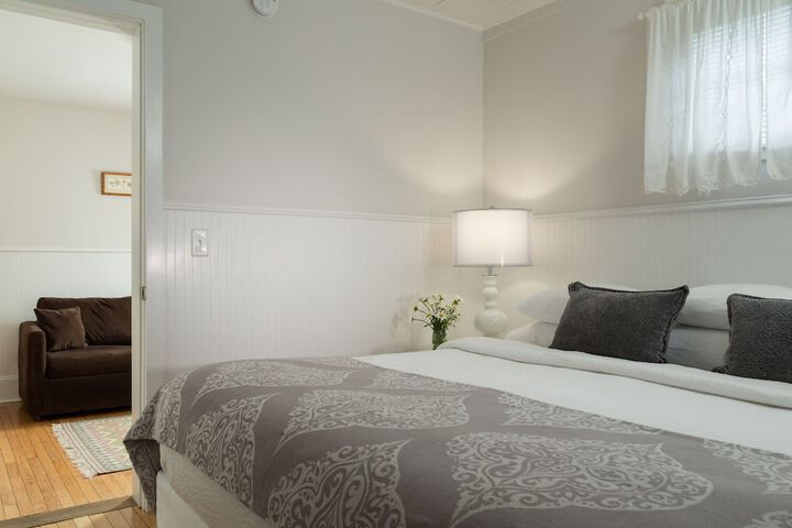 The Woodstock Inn on the Millstream