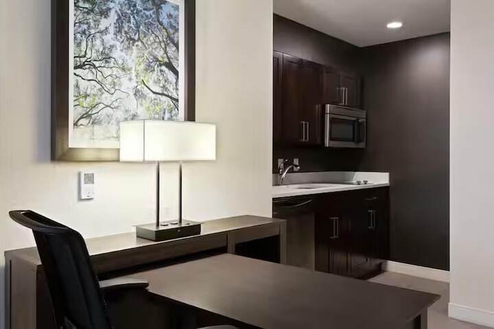 Hampton Inn & Suites Richmond - Downtown