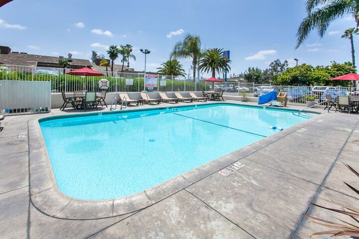 Pool 7 of 30