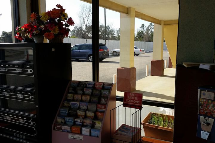 Economy Inn