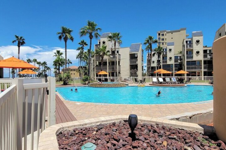 Pool 45 of 125