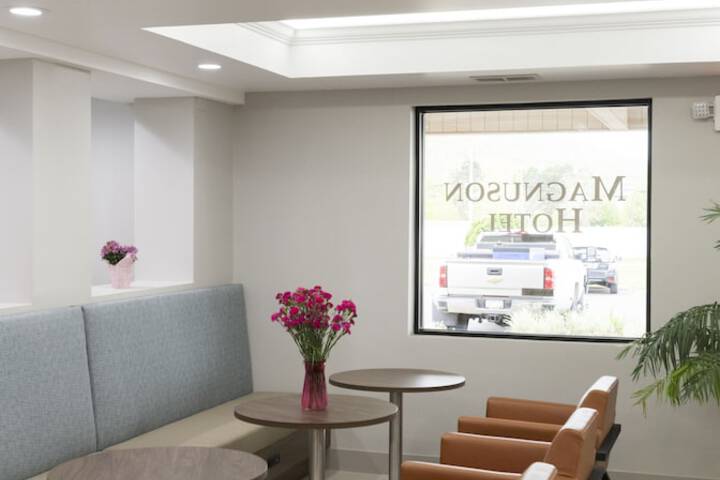 Hotel Interior 7 of 47