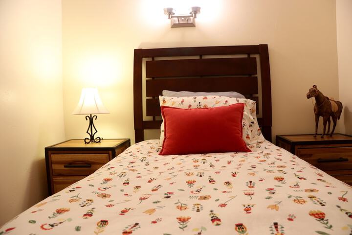 Room 34 of 65