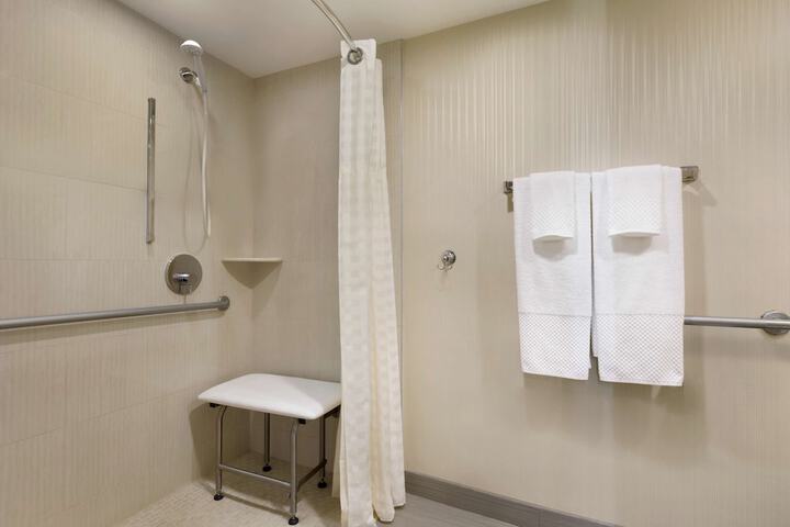 Embassy Suites by Hilton Piscataway Somerset