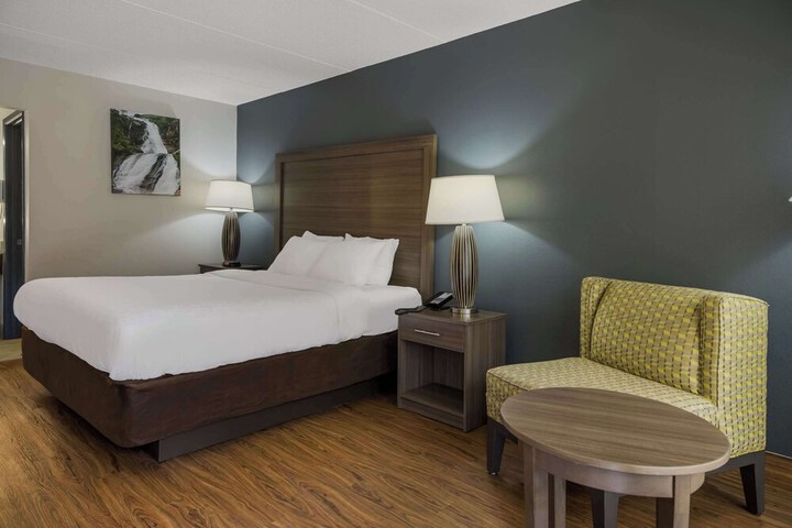 Quality Inn Asheville Airport