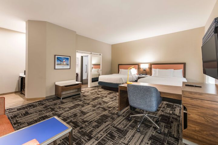 Hampton Inn & Suites Benton Harbor