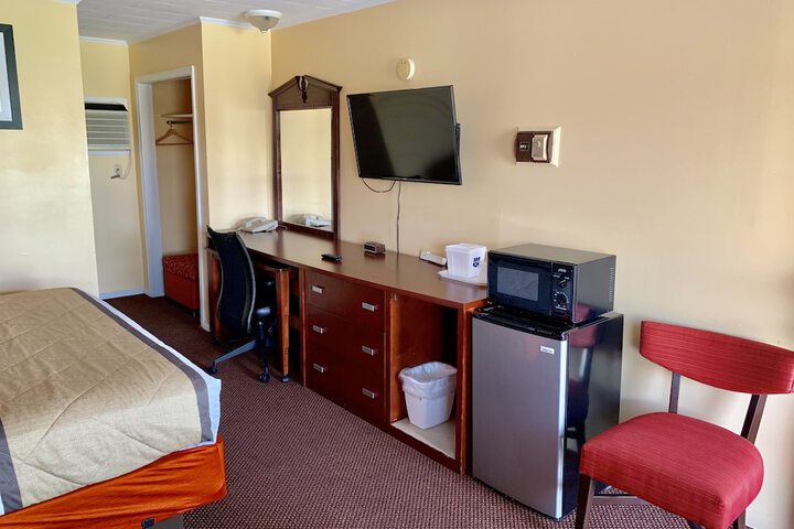 Room 12 of 24