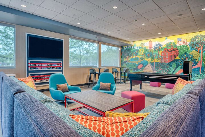 Hotel Interior 7 of 32