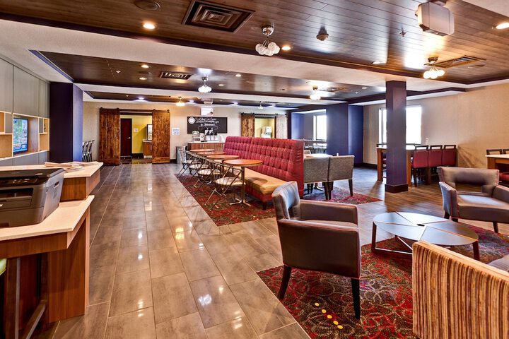 Holiday Inn Express Hutchinson by IHG