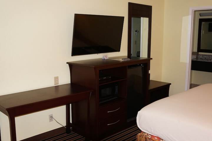 Room 15 of 34