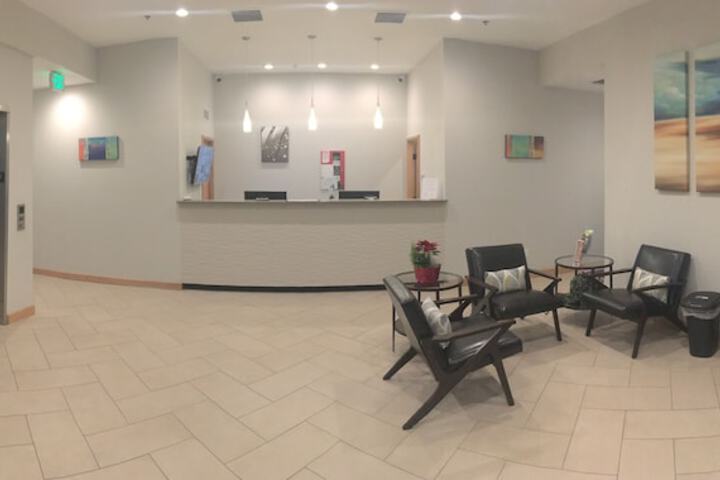 Oyster Bay Inn & Suites