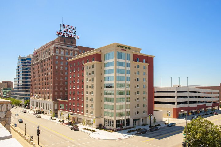 Courtyard Peoria Downtown