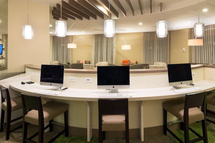 Business Center 43 of 43