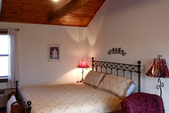 Room 52 of 91