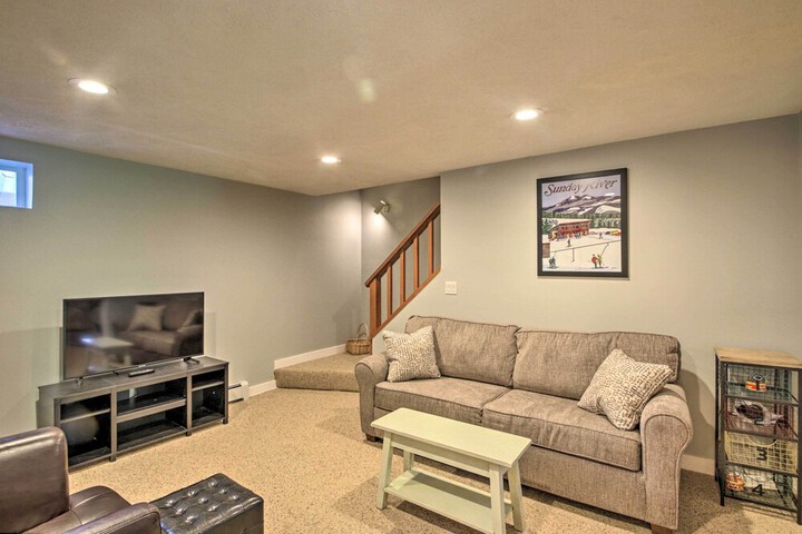Bartlett Condo w / Mtn-view Deck 1 Mi to Skiing!