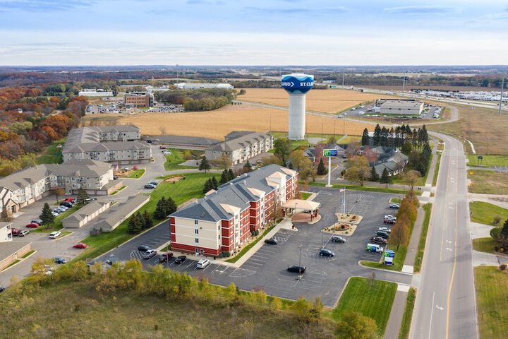 Holiday Inn Express Hotel & Suites St. Cloud by IHG