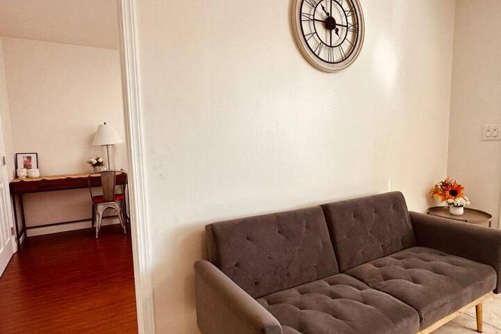 Charming 3BR Retreat near Disneyland Downtown LA!