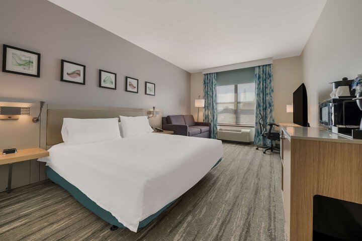 Room 60 of 94