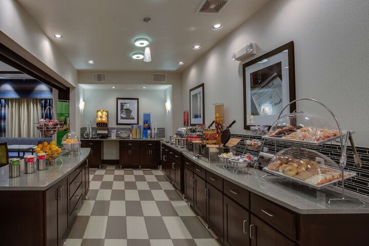 Hampton Inn & Suites Elyria