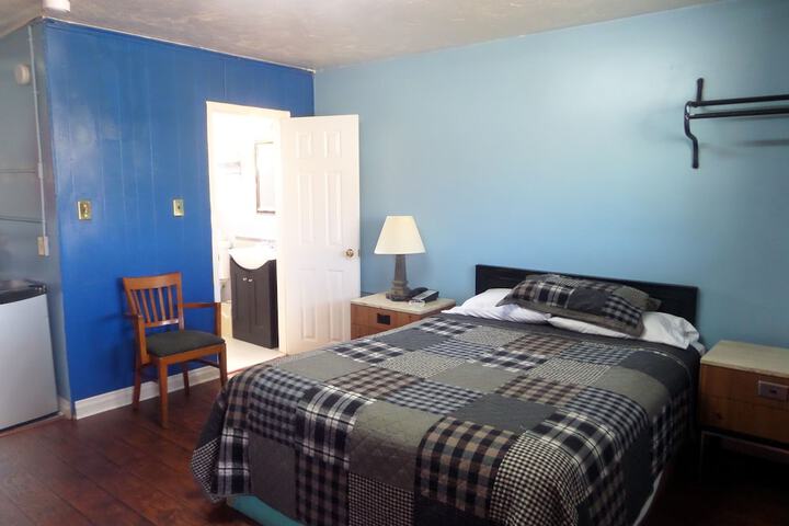Room 21 of 43