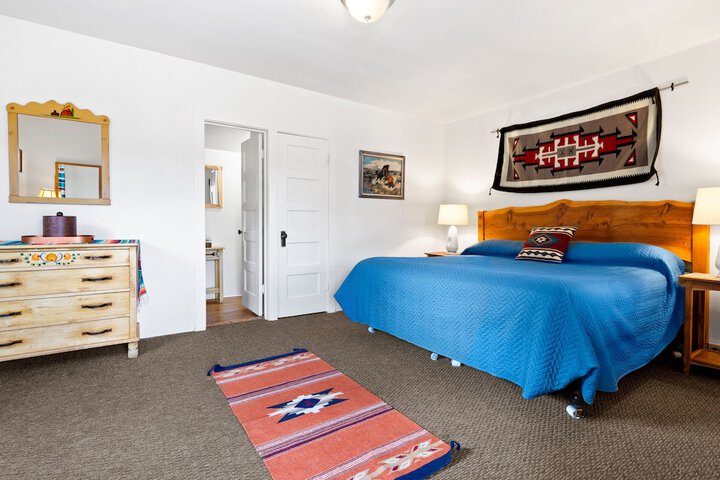 Room 32 of 64