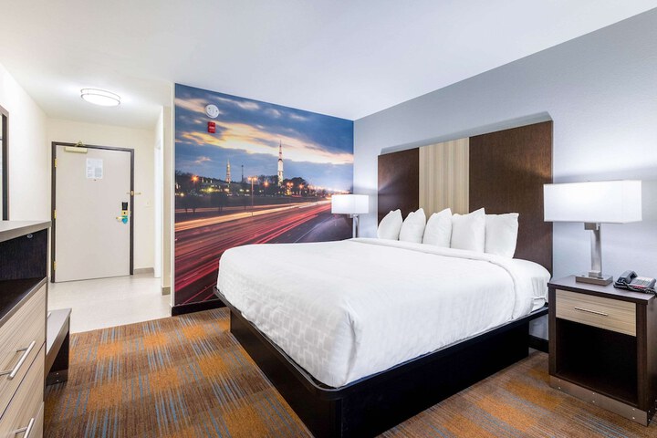 Room 34 of 50