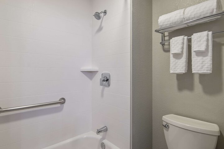 Room 10 of 20