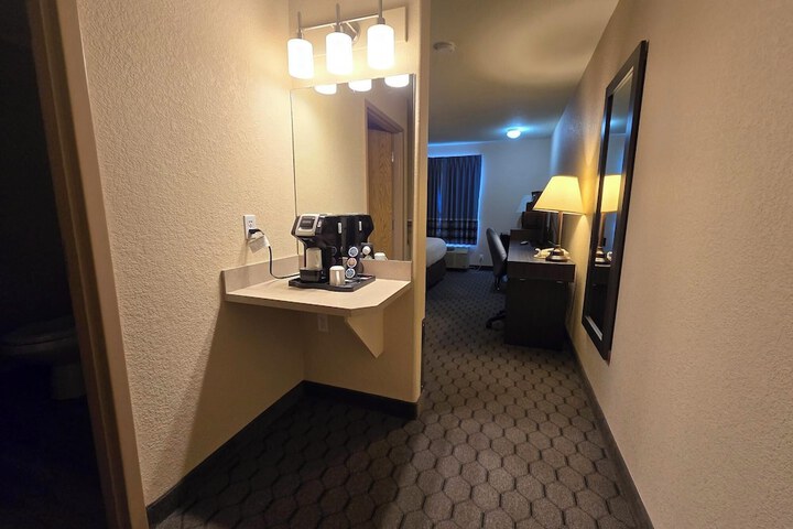 Room 34 of 67