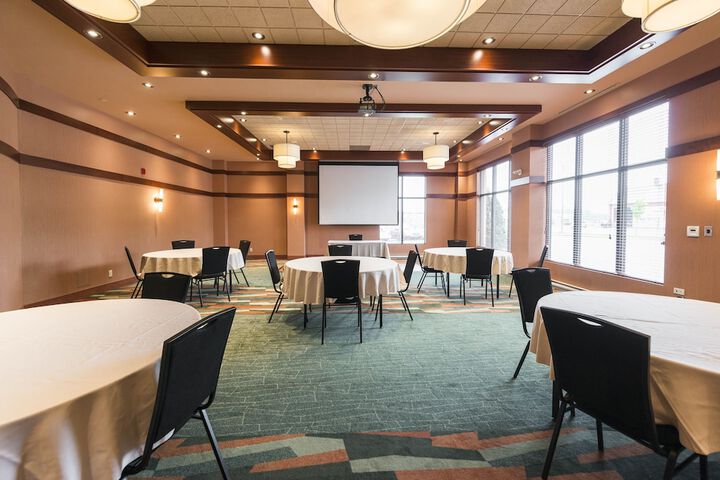 Ballroom/Hall 53 of 60