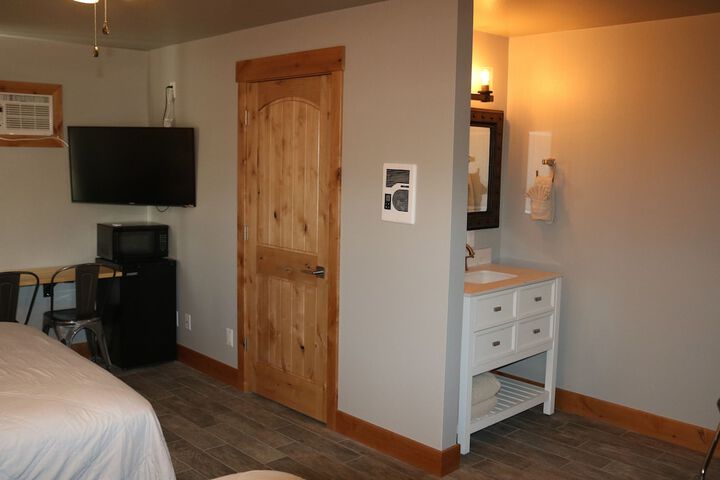 Room 66 of 87