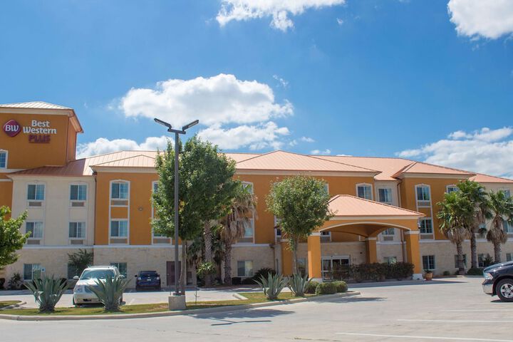 Hotel 2 of 31