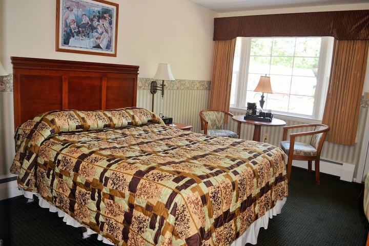 Room 48 of 111