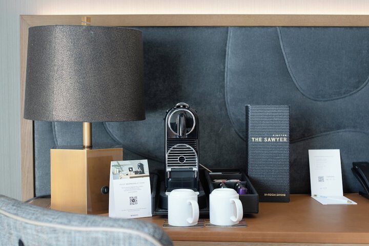 Room 53 of 108