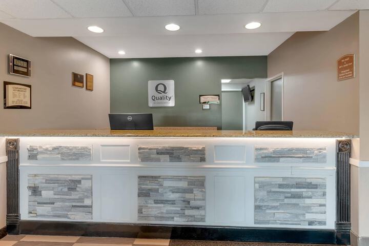 Quality Inn Mauston I-90