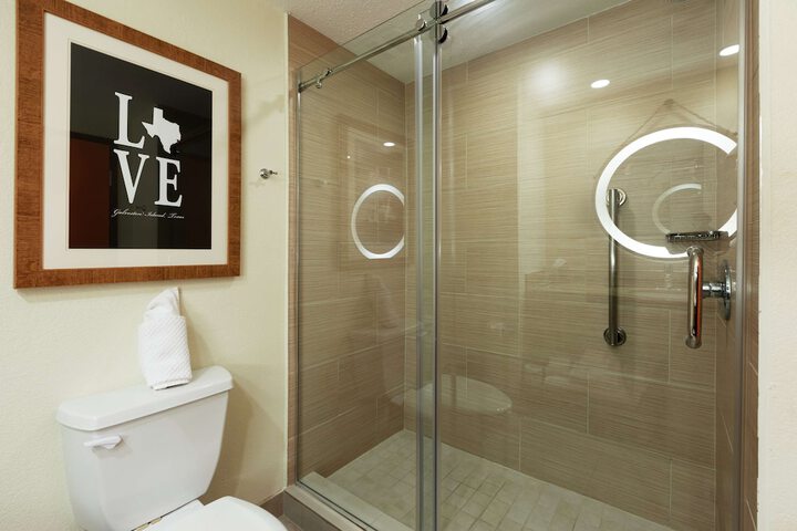 DoubleTree by Hilton Hotel Galveston Beach