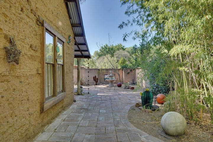 Patagonia Cottage w / Patio & Yard: Walk to Town!