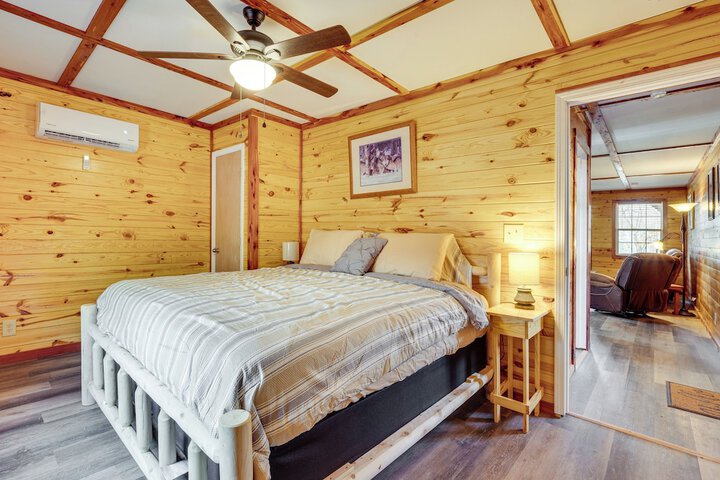Troy Cabin w / River Access: Fish Kayak & More!