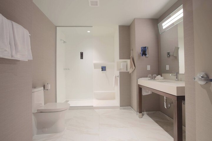 Courtyard by Marriott Montreal Brossard